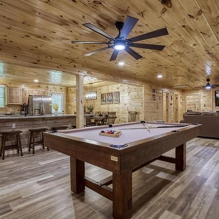 Hidden Creek, Pool Table, Hot Tub, 1089 Free Tickets Each Paid Day, Dollywood And More Gatlinburg Extérieur photo