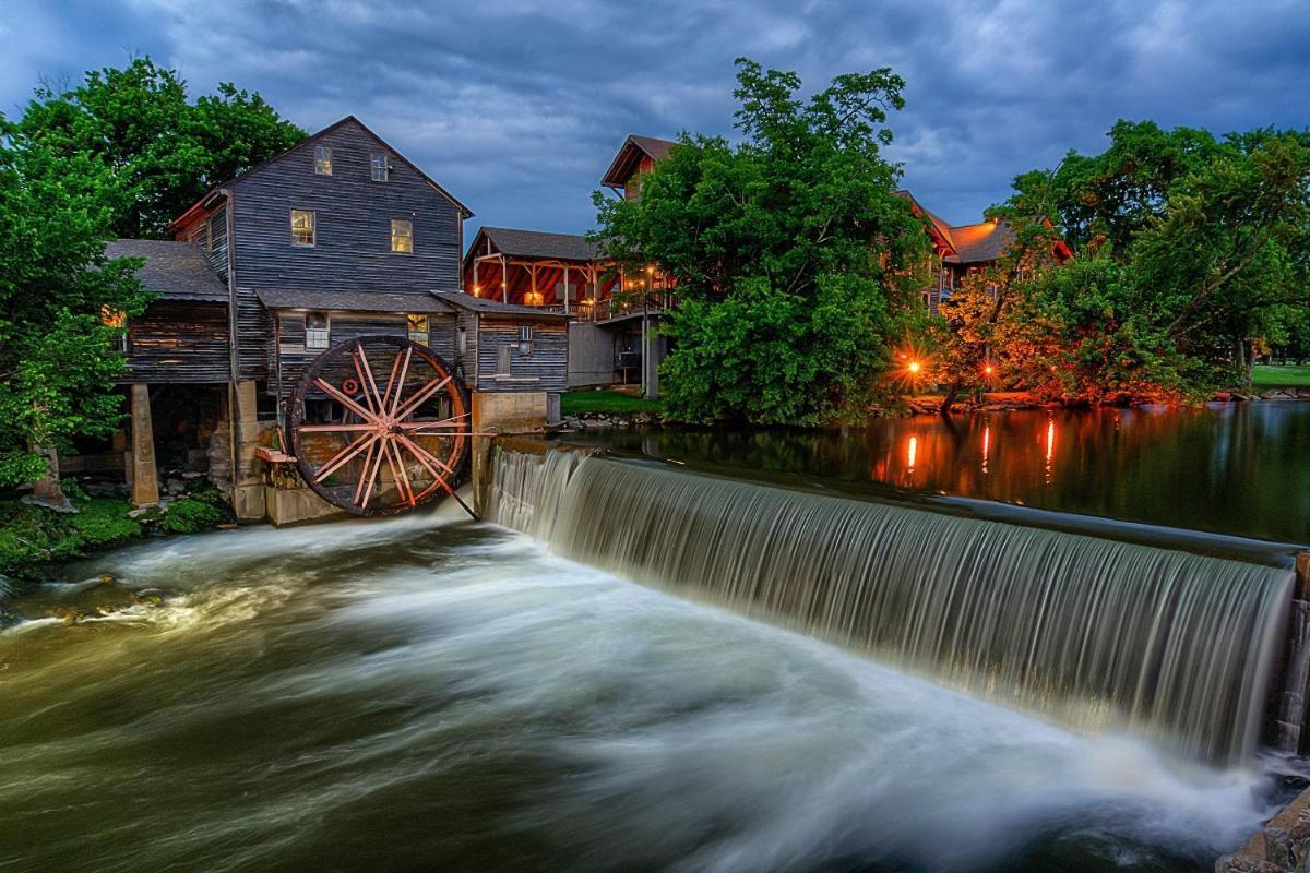 Hidden Creek, Pool Table, Hot Tub, 1089 Free Tickets Each Paid Day, Dollywood And More Gatlinburg Extérieur photo
