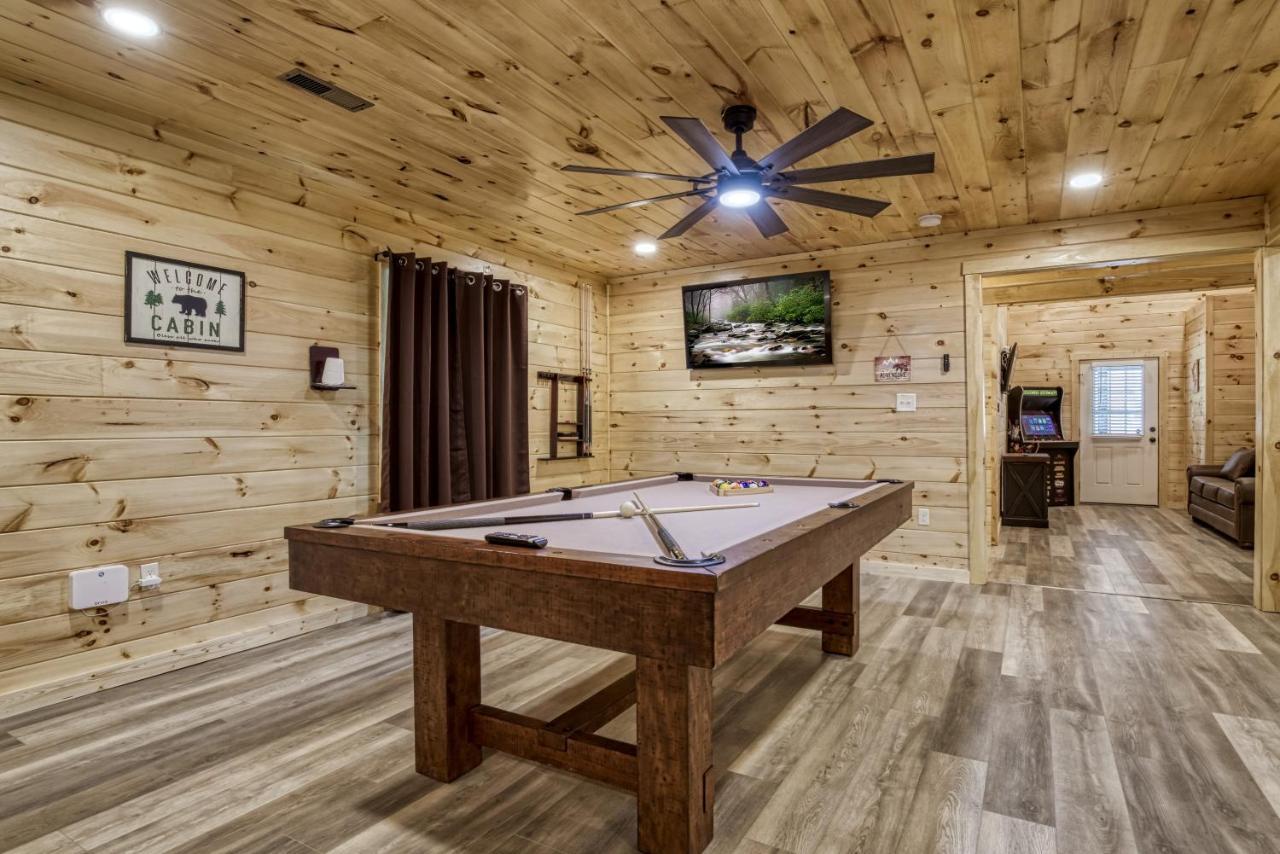 Hidden Creek, Pool Table, Hot Tub, 1089 Free Tickets Each Paid Day, Dollywood And More Gatlinburg Extérieur photo