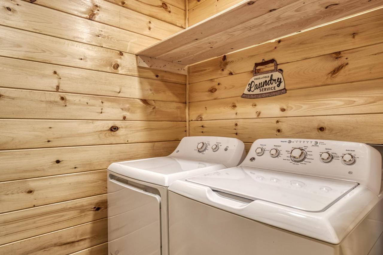 Hidden Creek, Pool Table, Hot Tub, 1089 Free Tickets Each Paid Day, Dollywood And More Gatlinburg Extérieur photo