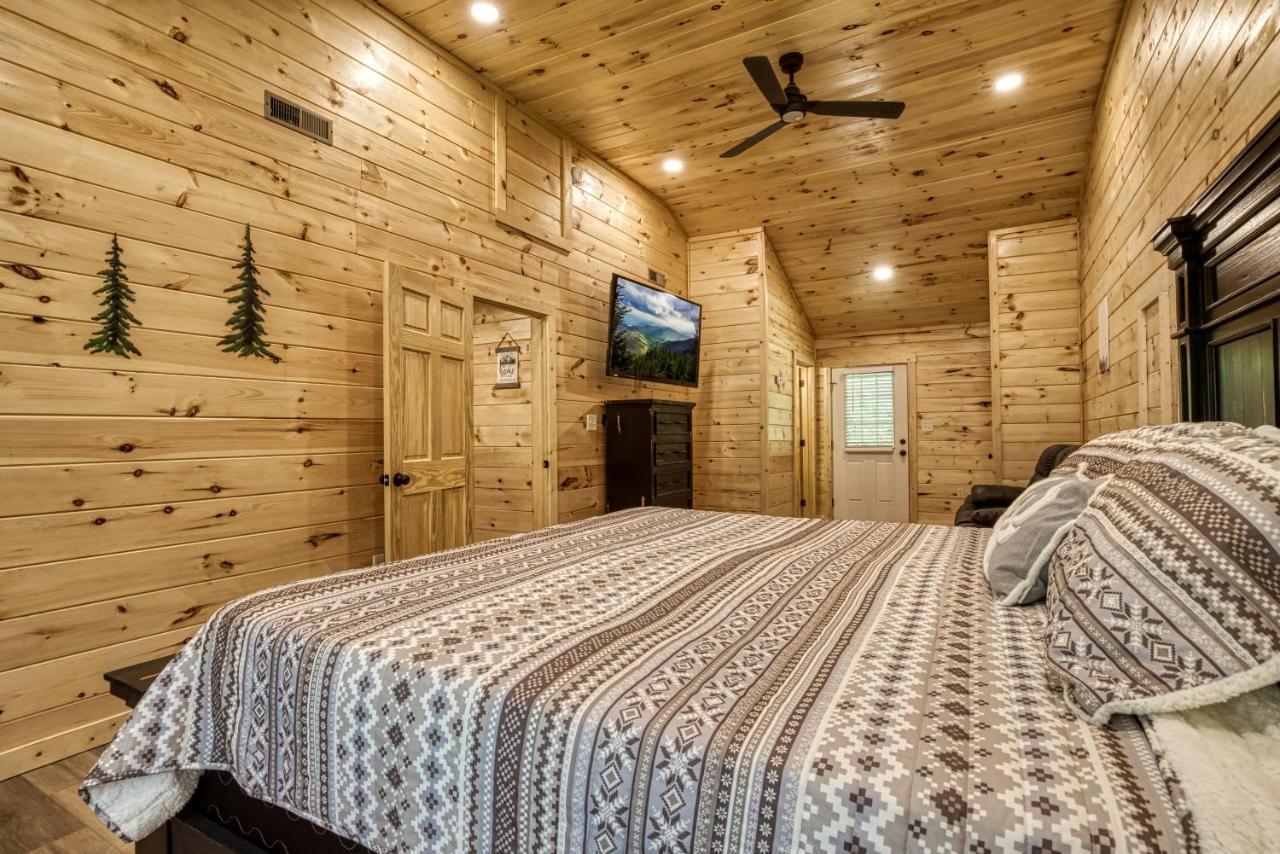 Hidden Creek, Pool Table, Hot Tub, 1089 Free Tickets Each Paid Day, Dollywood And More Gatlinburg Extérieur photo