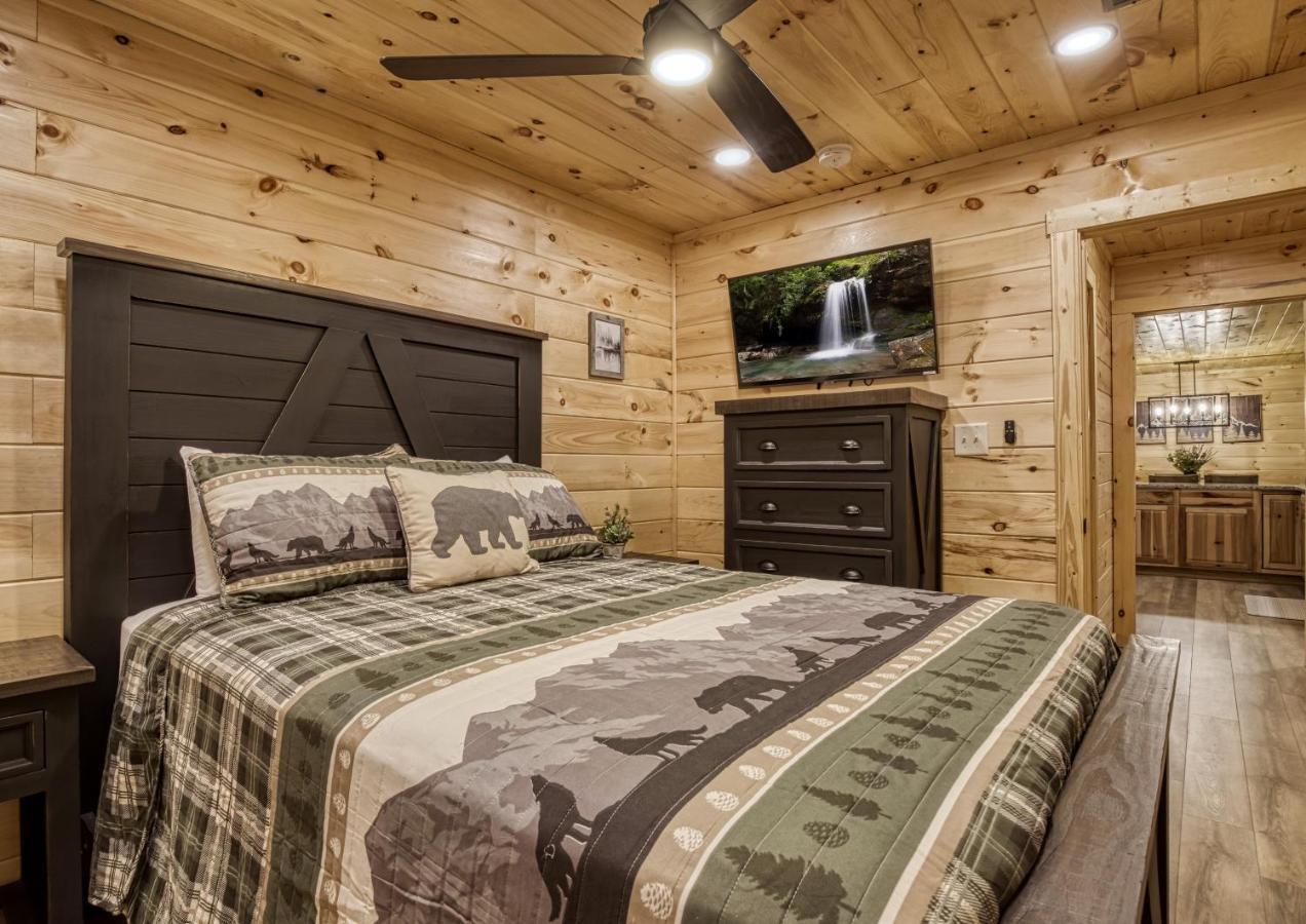 Hidden Creek, Pool Table, Hot Tub, 1089 Free Tickets Each Paid Day, Dollywood And More Gatlinburg Extérieur photo